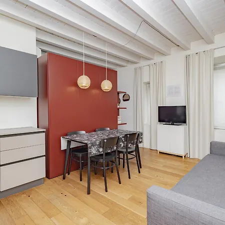 Class 38 Apartment Bergamo